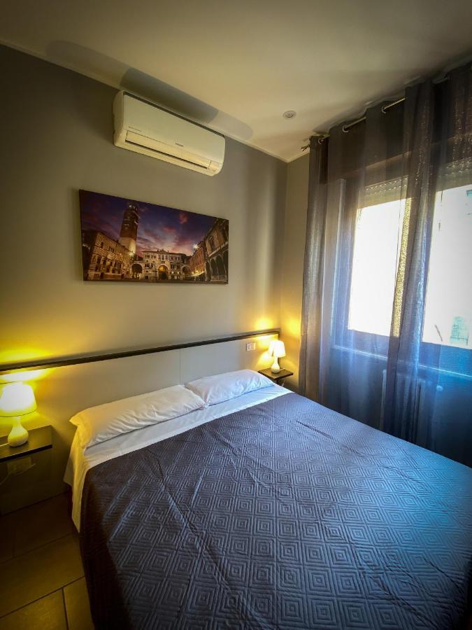 Hotel Arena เวโรนา ภายนอก รูปภาพ