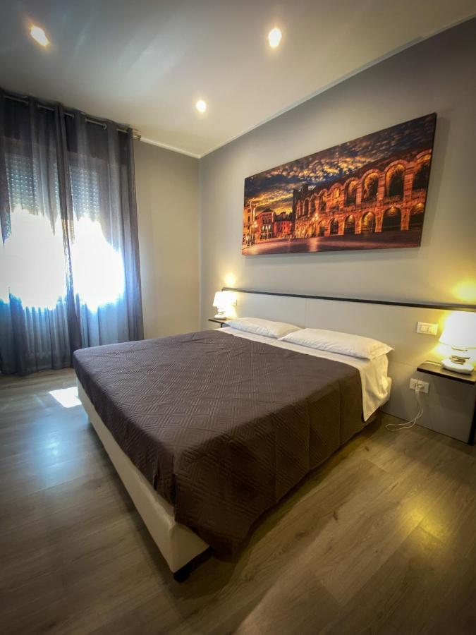Hotel Arena เวโรนา ภายนอก รูปภาพ